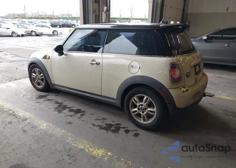2012 Mini Cooper z USA, uszkodzony, nr VIN WMWSU3C51CT542746